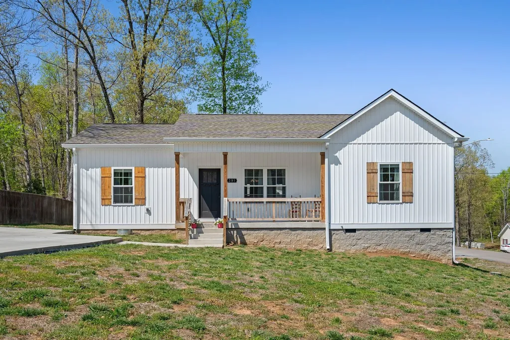 391 Elm Avenue Lewisburg TN 37091