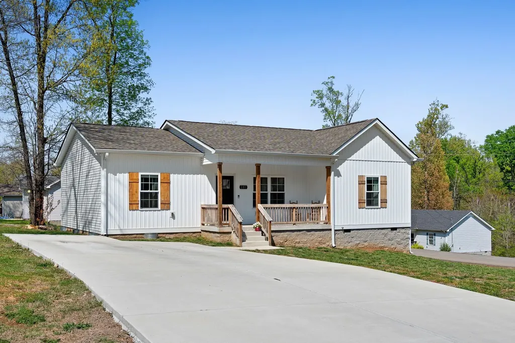 391 Elm Avenue Lewisburg TN 37091