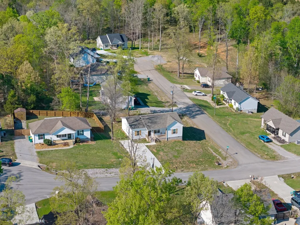 391 Elm Avenue Lewisburg TN 37091