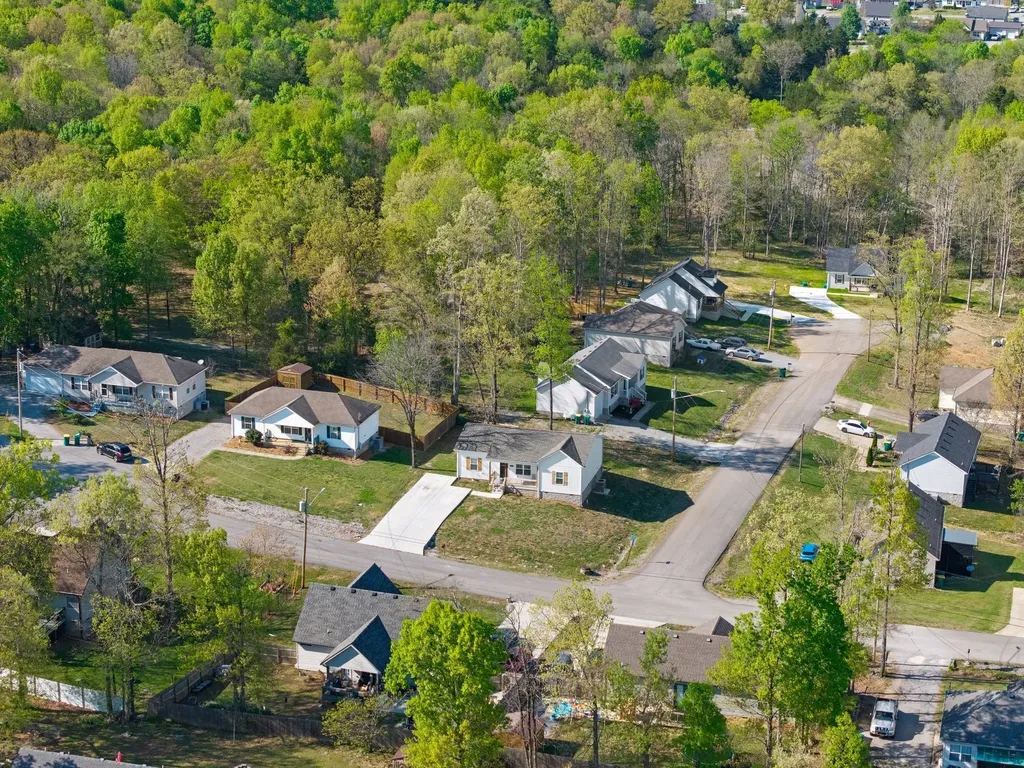 391 Elm Avenue Lewisburg TN 37091