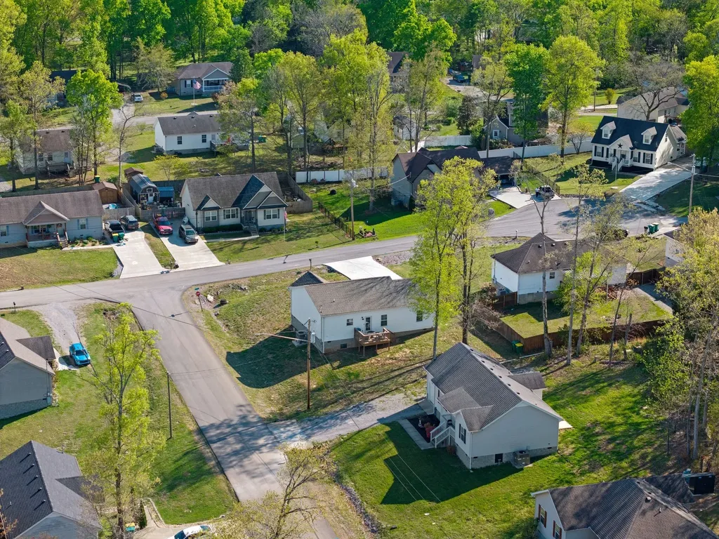 391 Elm Avenue Lewisburg TN 37091