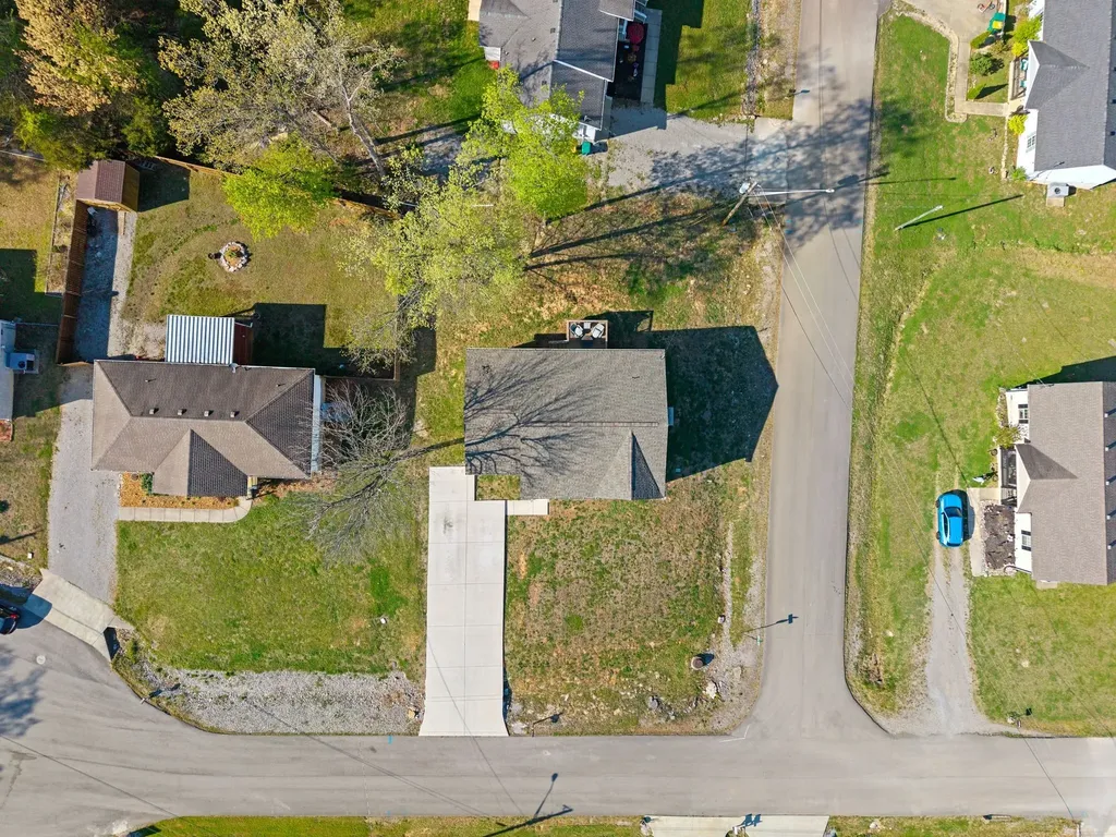 391 Elm Avenue Lewisburg TN 37091