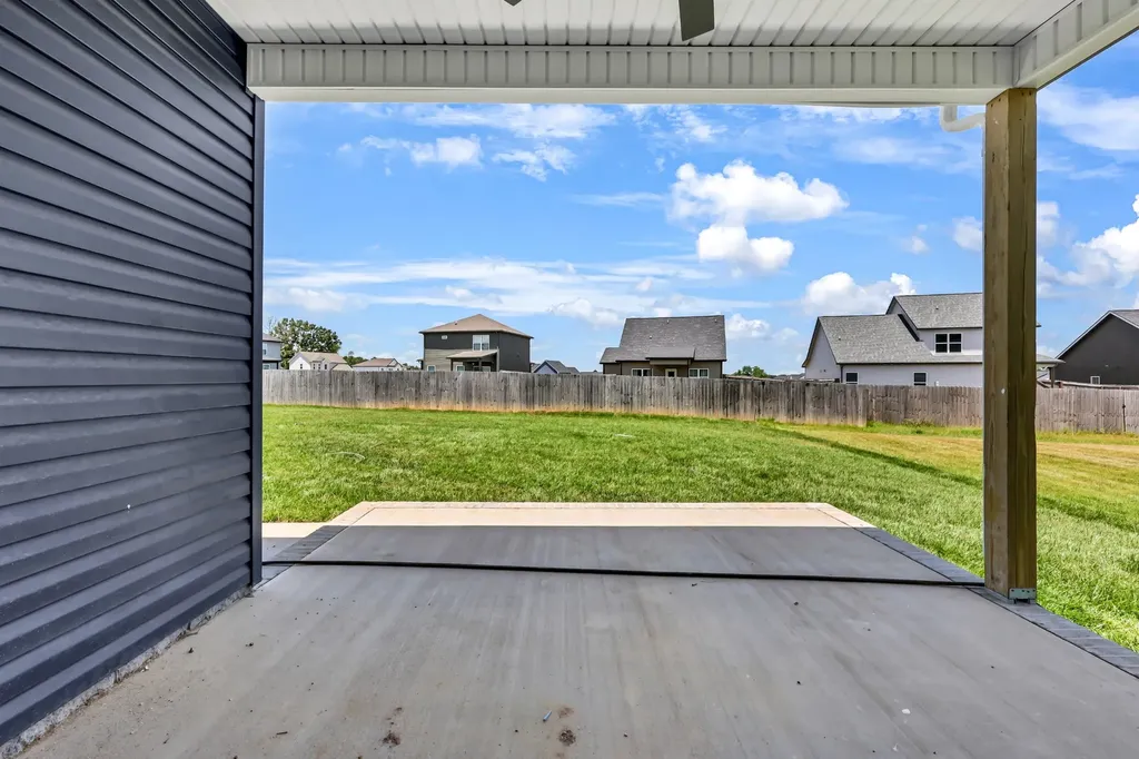 160 Leitrim Drive Clarksville TN 37042