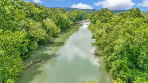 1076 Hwy 13 North Lobelville TN 37097