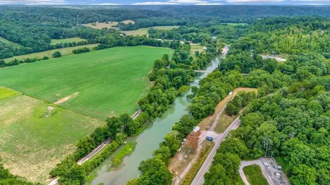 1076 Hwy 13 North Lobelville TN 37097