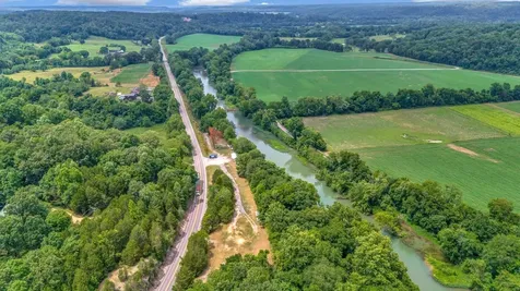 1076 Hwy 13 North Lobelville TN 37097
