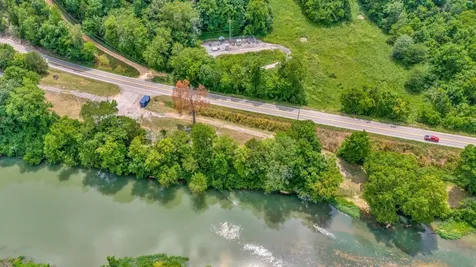 1076 Hwy 13 North Lobelville TN 37097