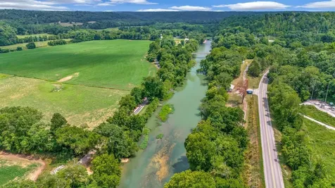 1076 Hwy 13 North Lobelville TN 37097
