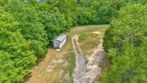1076 Hwy 13 North Lobelville TN 37097
