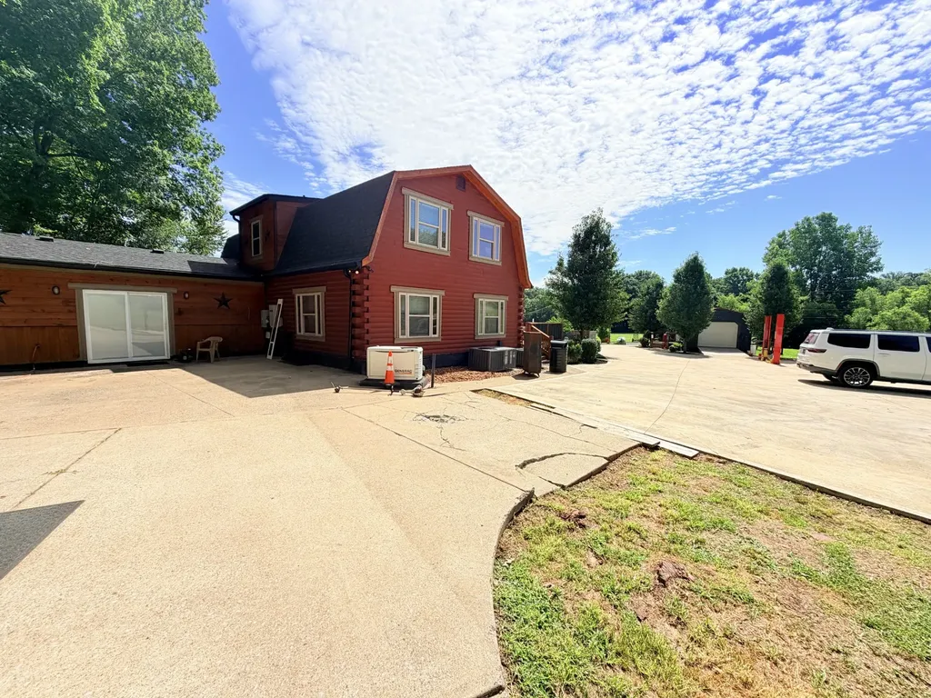 3021 Nicole Road Clarksville TN 37040