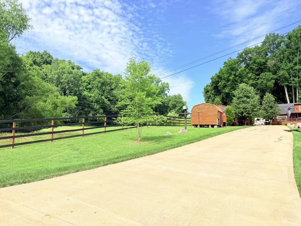 3021 Nicole Road Clarksville TN 37040