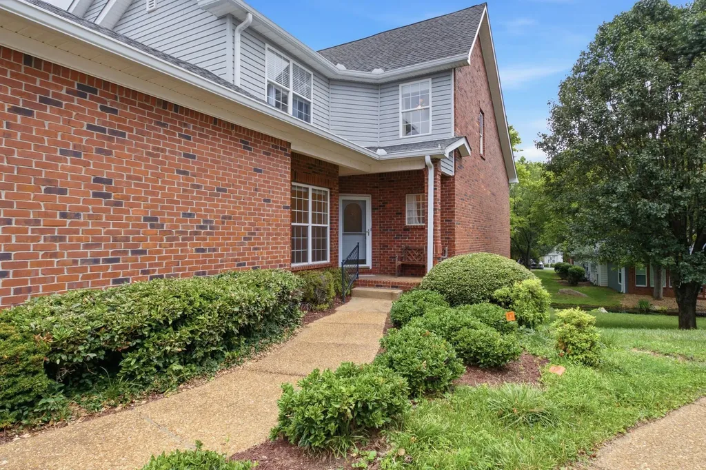 231 Green Harbor Road Old Hickory TN 37138