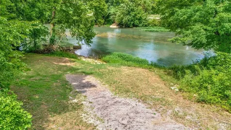 1076 Hwy 13 North Lobelville TN 37097