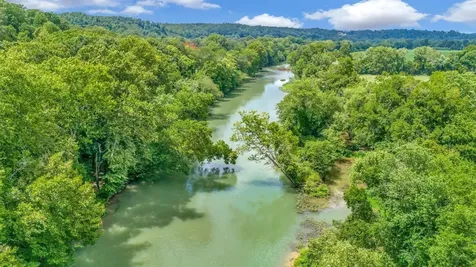 1076 Hwy 13 North Lobelville TN 37097