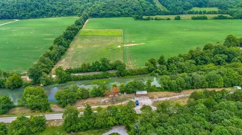 1076 Hwy 13 North Lobelville TN 37097