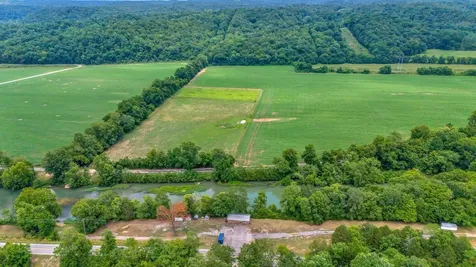 1076 Hwy 13 North Lobelville TN 37097