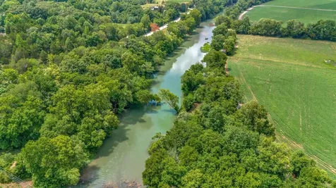 1076 Hwy 13 North Lobelville TN 37097