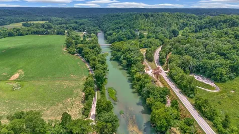 1076 Hwy 13 North Lobelville TN 37097