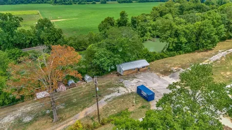 1076 Hwy 13 North Lobelville TN 37097
