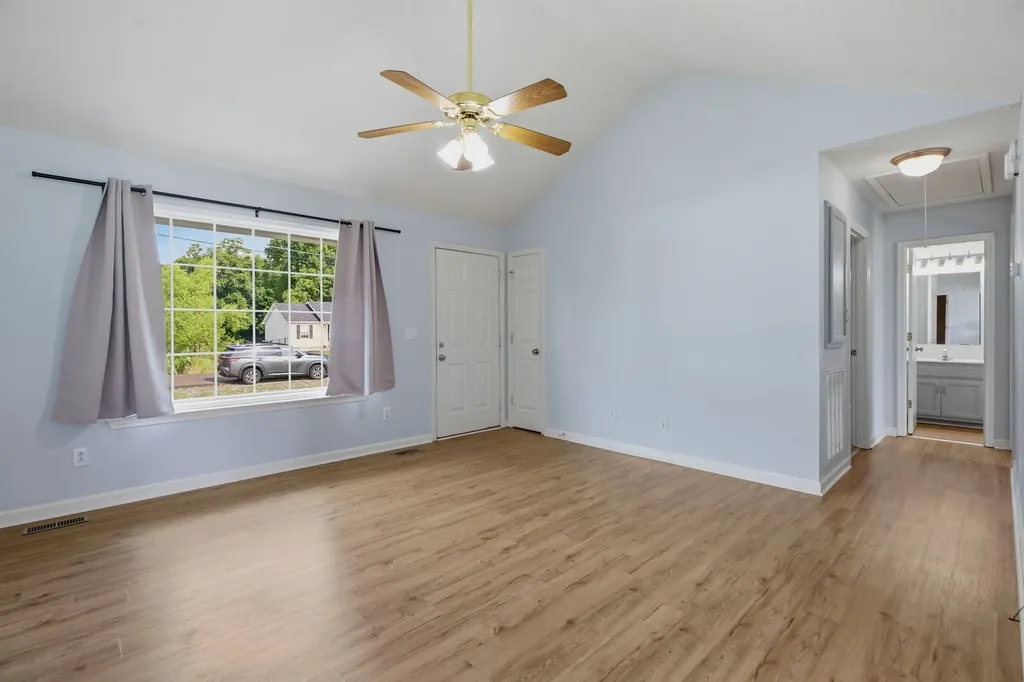 708 Eaglesham Drive Christiana TN 37037