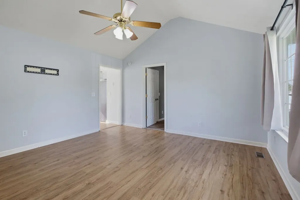 708 Eaglesham Drive Christiana TN 37037