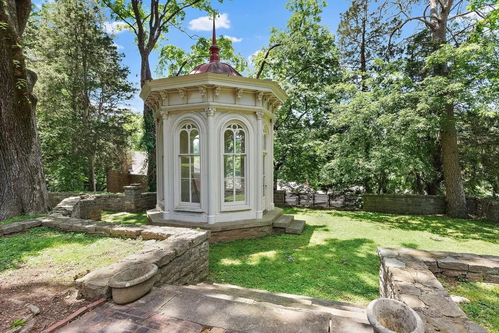 105 Burlington Court Nashville TN 37215