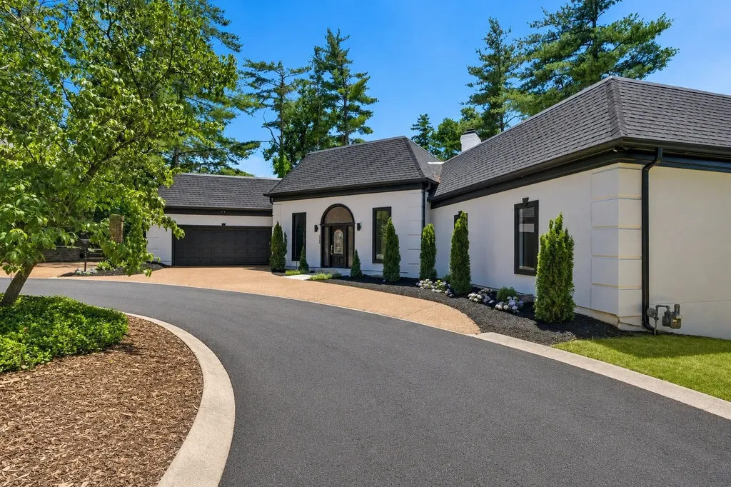 105 Burlington Court Nashville TN 37215