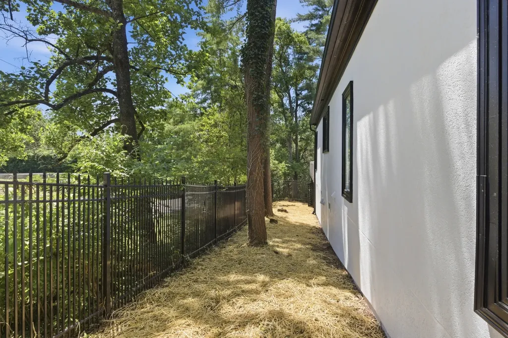 105 Burlington Court Nashville TN 37215