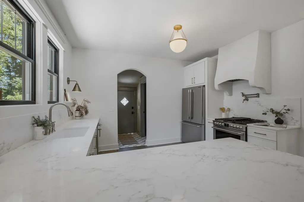 1207 Shelton Avenue Nashville TN 37216