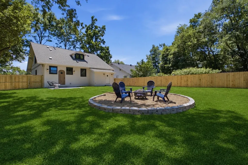 1207 Shelton Avenue Nashville TN 37216