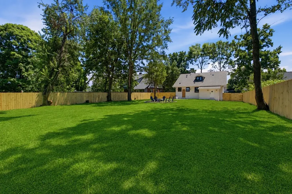 1207 Shelton Avenue Nashville TN 37216