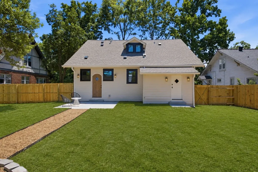 1207 Shelton Avenue Nashville TN 37216