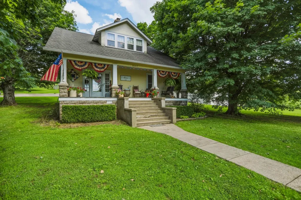 8157 Highway 49, E Springfield TN 37172