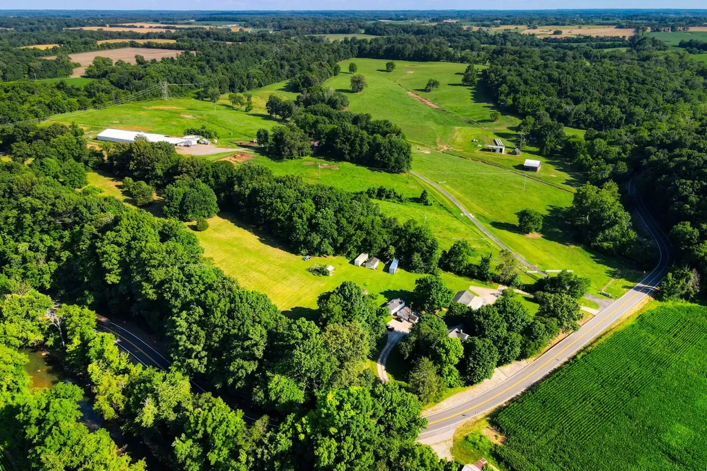 8157 Highway 49, E Springfield TN 37172