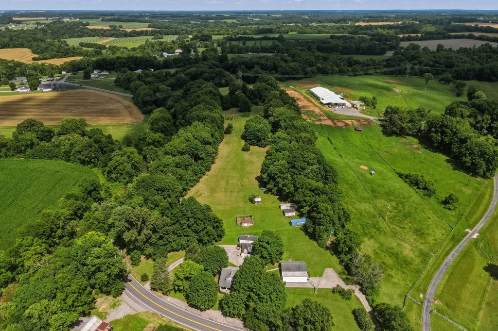 8157 Highway 49, E Springfield TN 37172