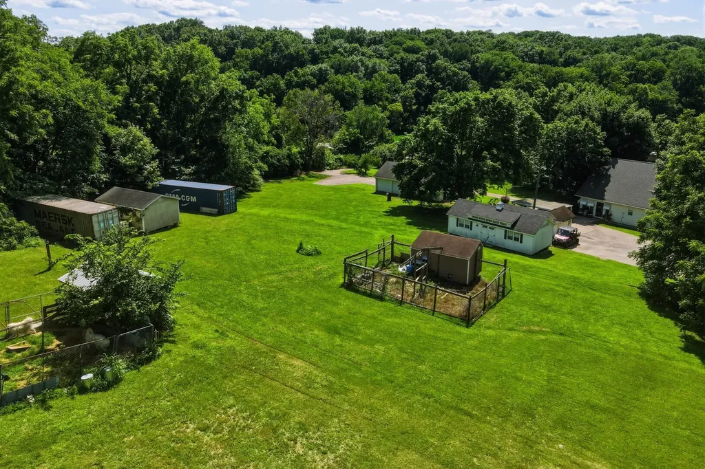 8157 Highway 49, E Springfield TN 37172