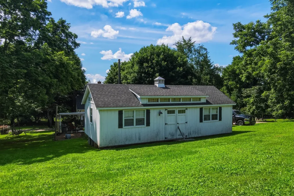 8157 Highway 49, E Springfield TN 37172