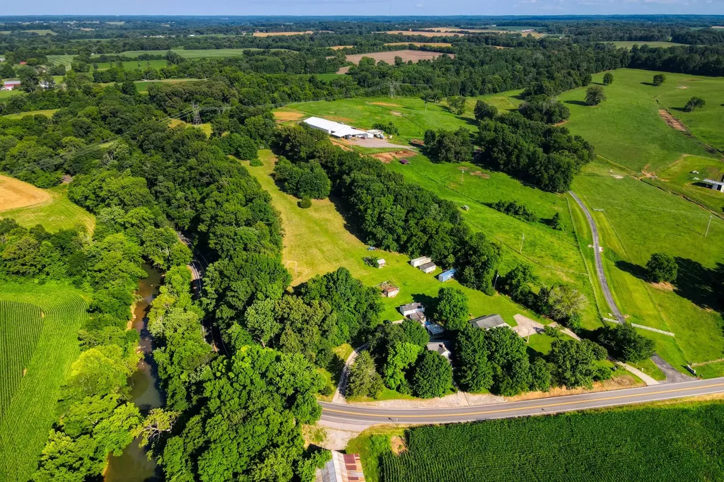 8157 Highway 49, E Springfield TN 37172