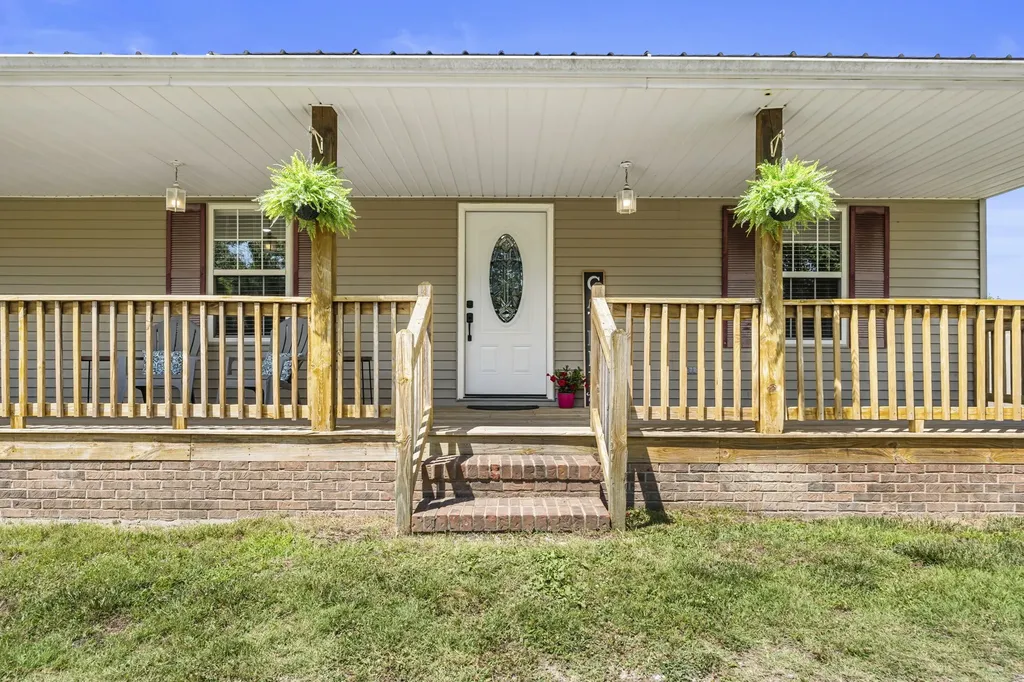 83 Farley Lane Hartsville TN 37074