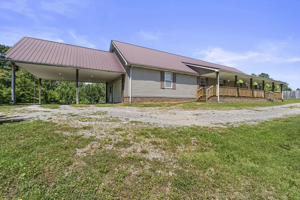 83 Farley Lane Hartsville TN 37074