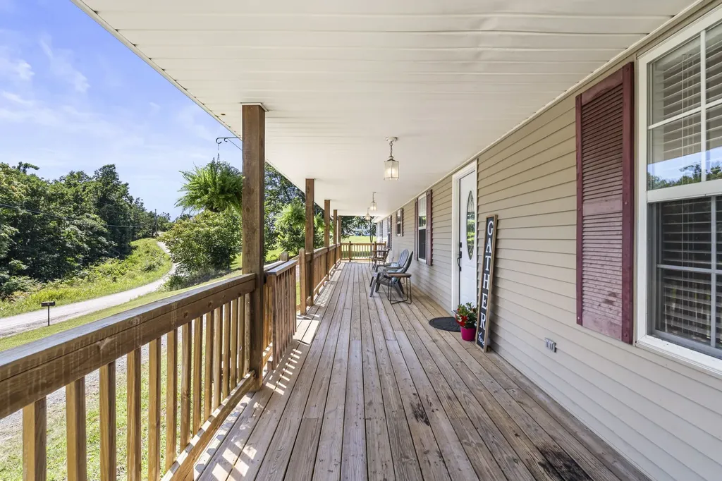 83 Farley Lane Hartsville TN 37074