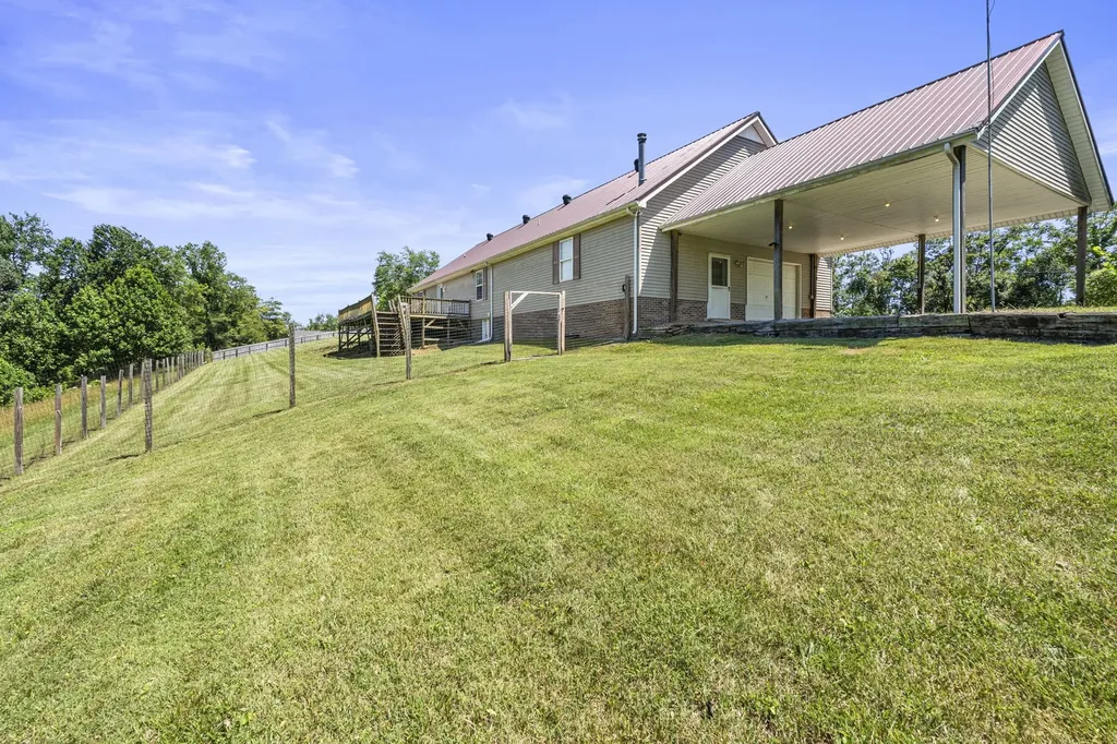 83 Farley Lane Hartsville TN 37074