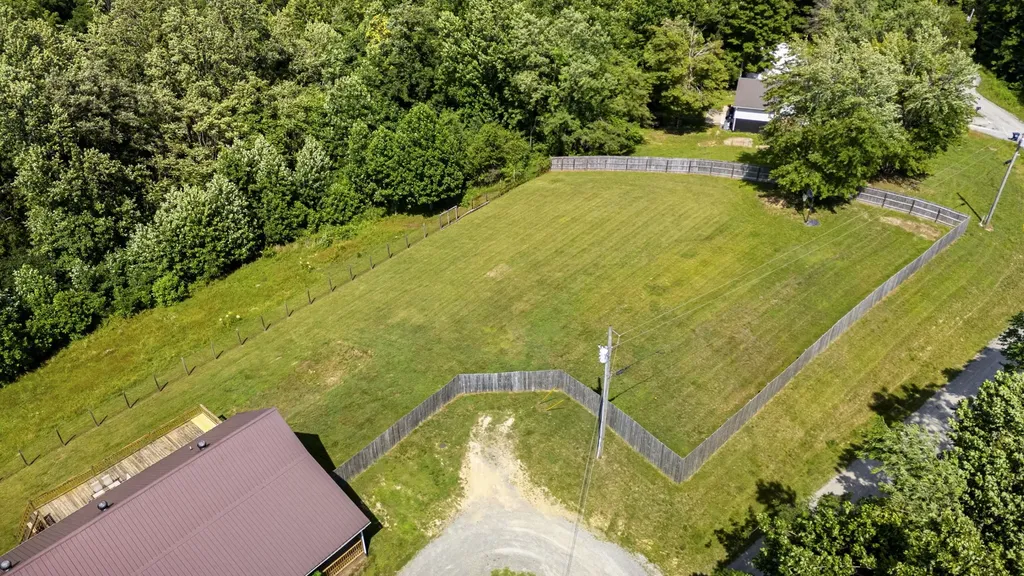 83 Farley Lane Hartsville TN 37074