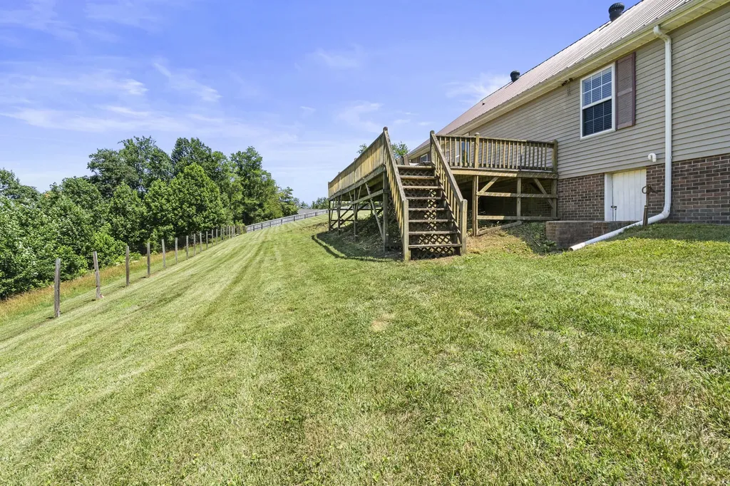 83 Farley Lane Hartsville TN 37074