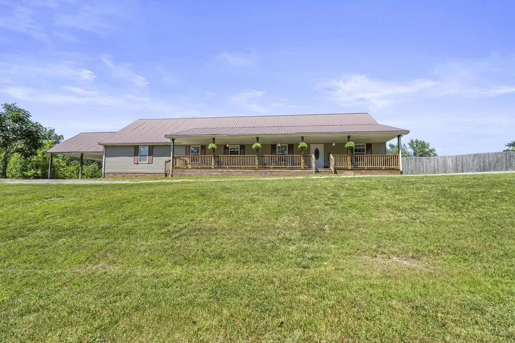 83 Farley Lane Hartsville TN 37074