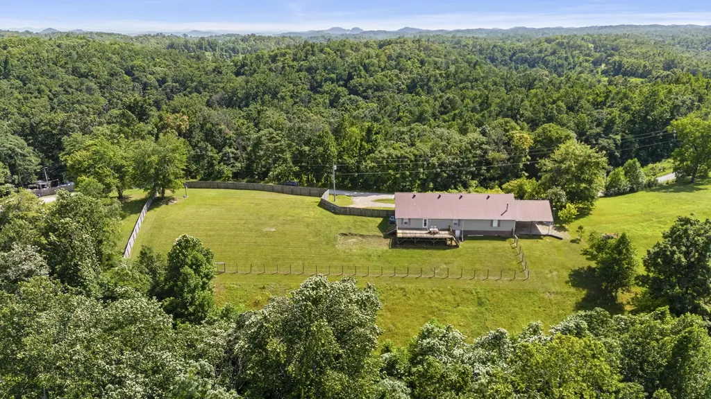 83 Farley Lane Hartsville TN 37074