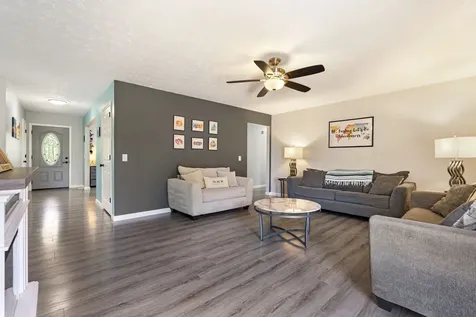 83 Farley Lane Hartsville TN 37074