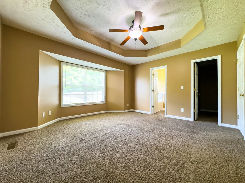 3510 Clover Hill Dr, S Clarksville TN 37043