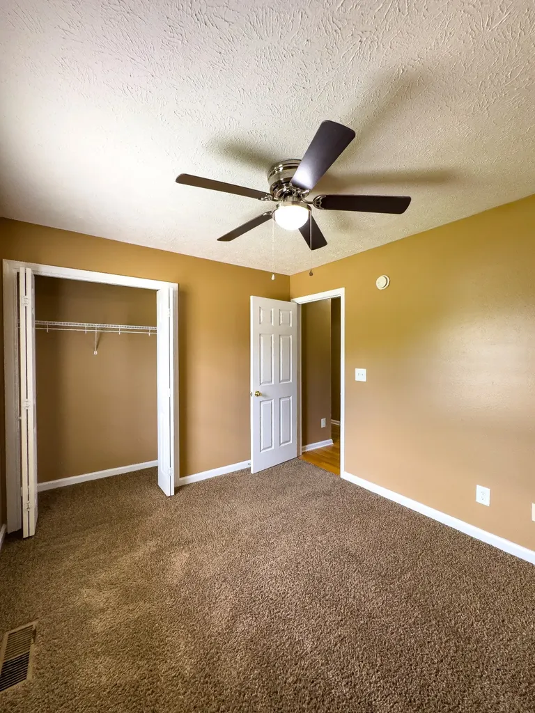 3510 Clover Hill Dr, S Clarksville TN 37043