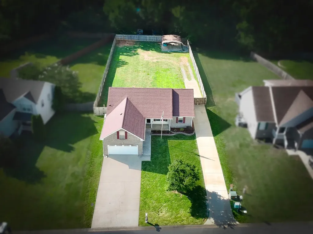 3510 Clover Hill Dr, S Clarksville TN 37043